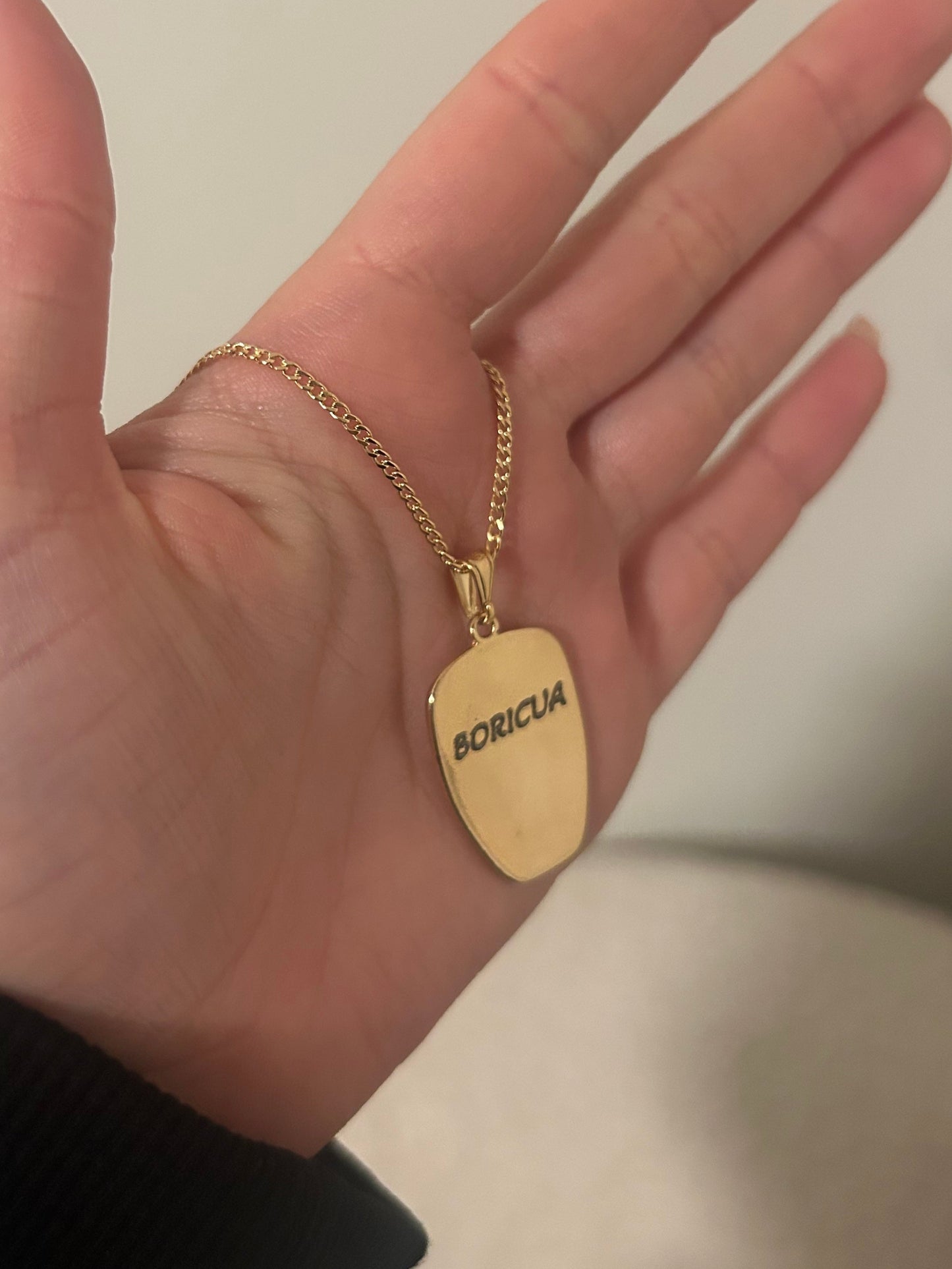 engraved-boricua-necklace-gold.