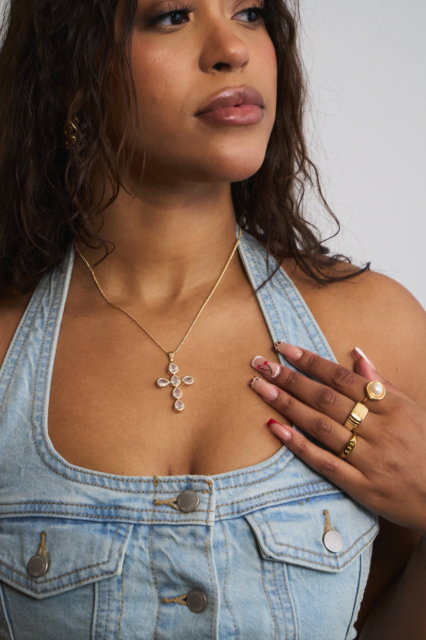 sparkly-gold-cross-necklace-everyday-jewelry