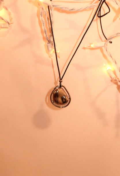 Silver circle necklace with adjustable black cord – everyday minimalist look