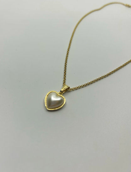 Perlita Heart Pendant Neckalce