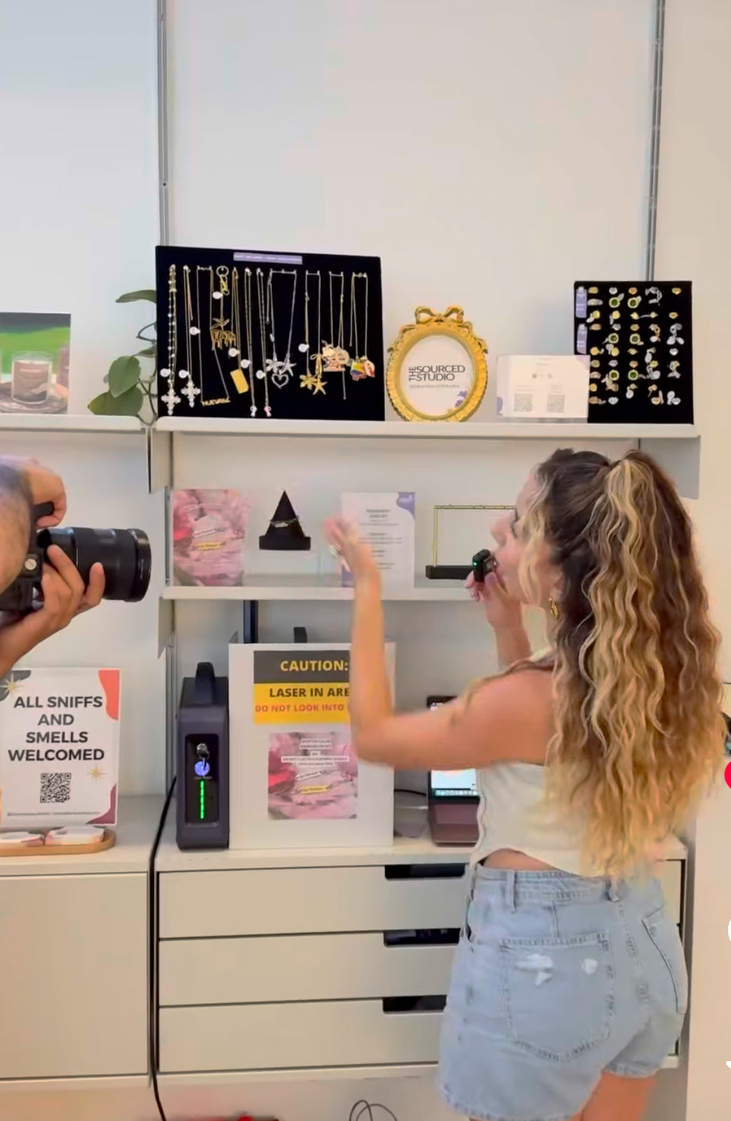Load video: Shopify NY Permanent Jewerly NYC Pop-Up