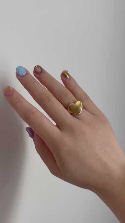 Gold Corazón Heart Ring