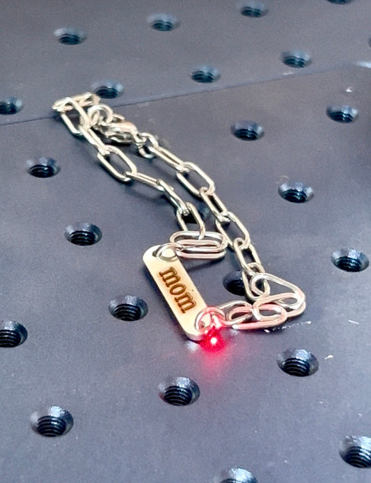 MOM PAPERCLIP BRACELET 